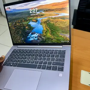 Laptop HP ZBook Firefly 14 G10 16GB AMD Ryzen 5 SSD 512GB