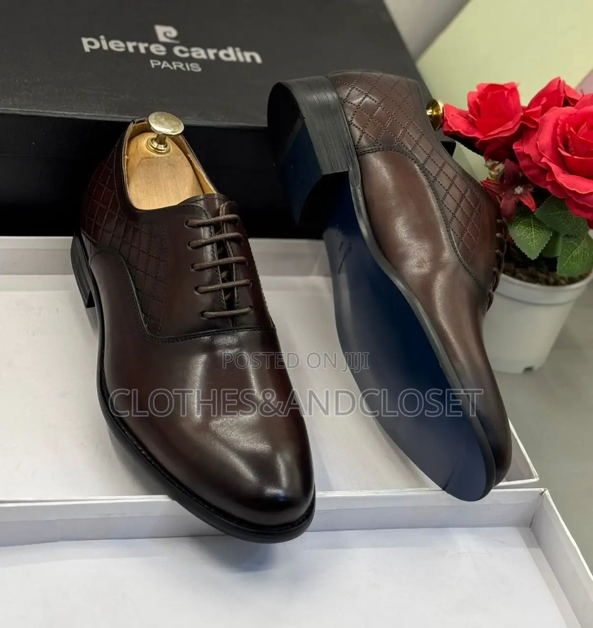 Pierre Cardin Brown Leather Oxford Shoes With a Quilted Pattern Detail