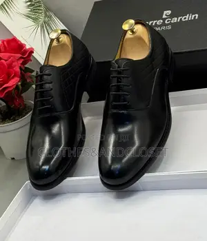 Black Leather Oxford-Style Dress Shoes