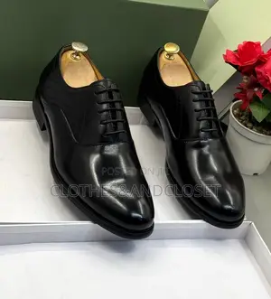 Black Leather Oxford-Style Dress Shoes