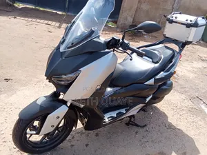 Yamaha 2021 Silver