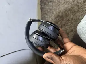 Beats Solo 4 by Beats by Dre