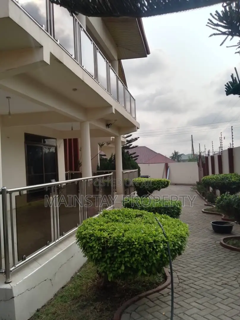 9bdrm House in Mainstay Estates, Nungua for rent