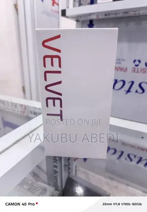 New LG Velvet 128 GB Black