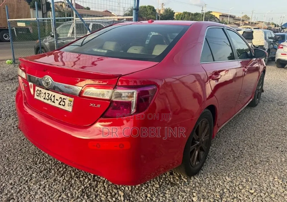 Toyota Camry XLE 4dr Sedan (2.5L 4cyl 6A) 2014 Red