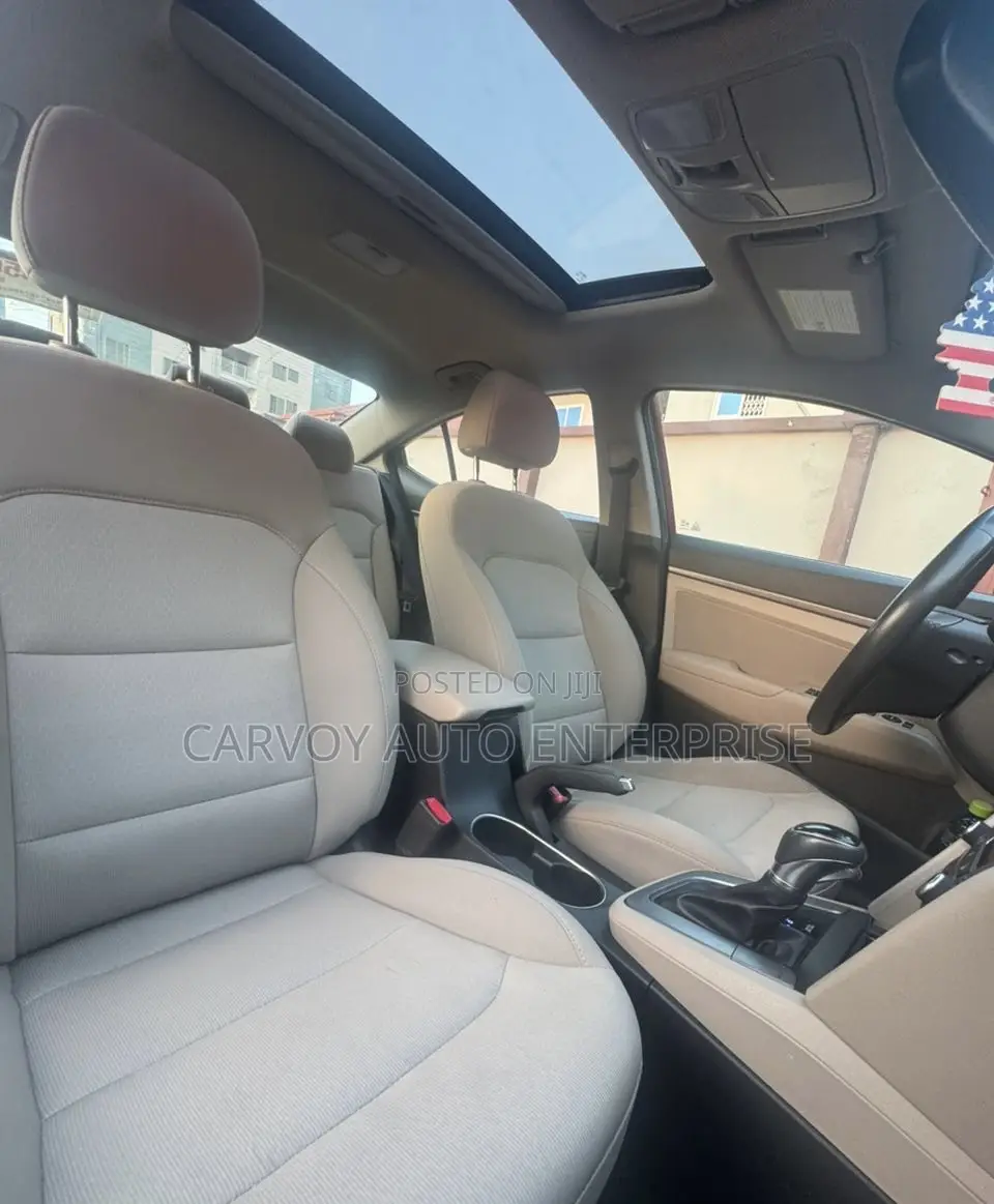 Hyundai Elantra Value Edition 2018 Red