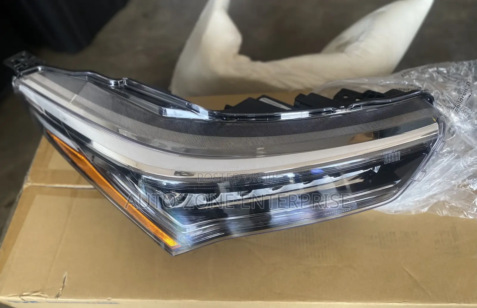 Acura RDX Headlight Available