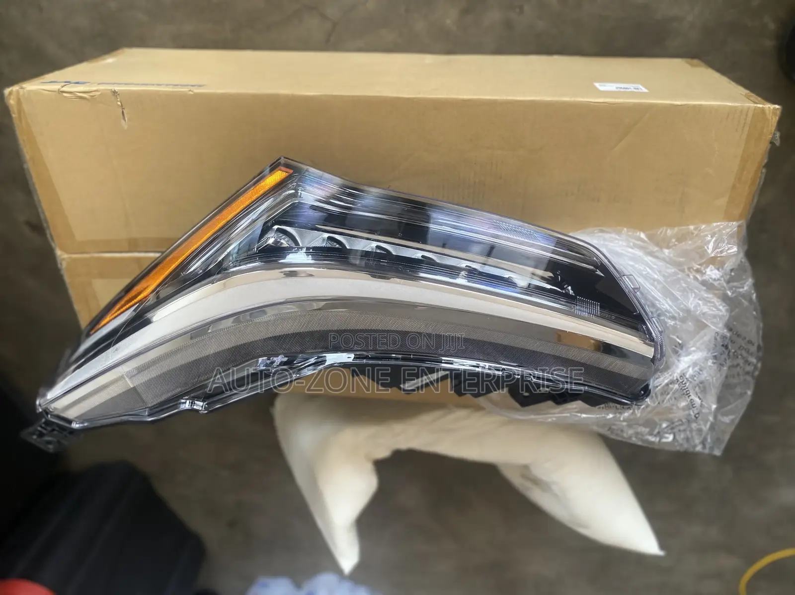 Acura RDX Headlight Available