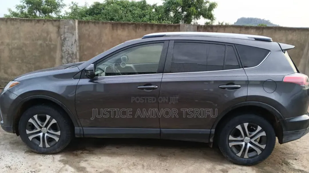 Toyota RAV4 2016 Gray