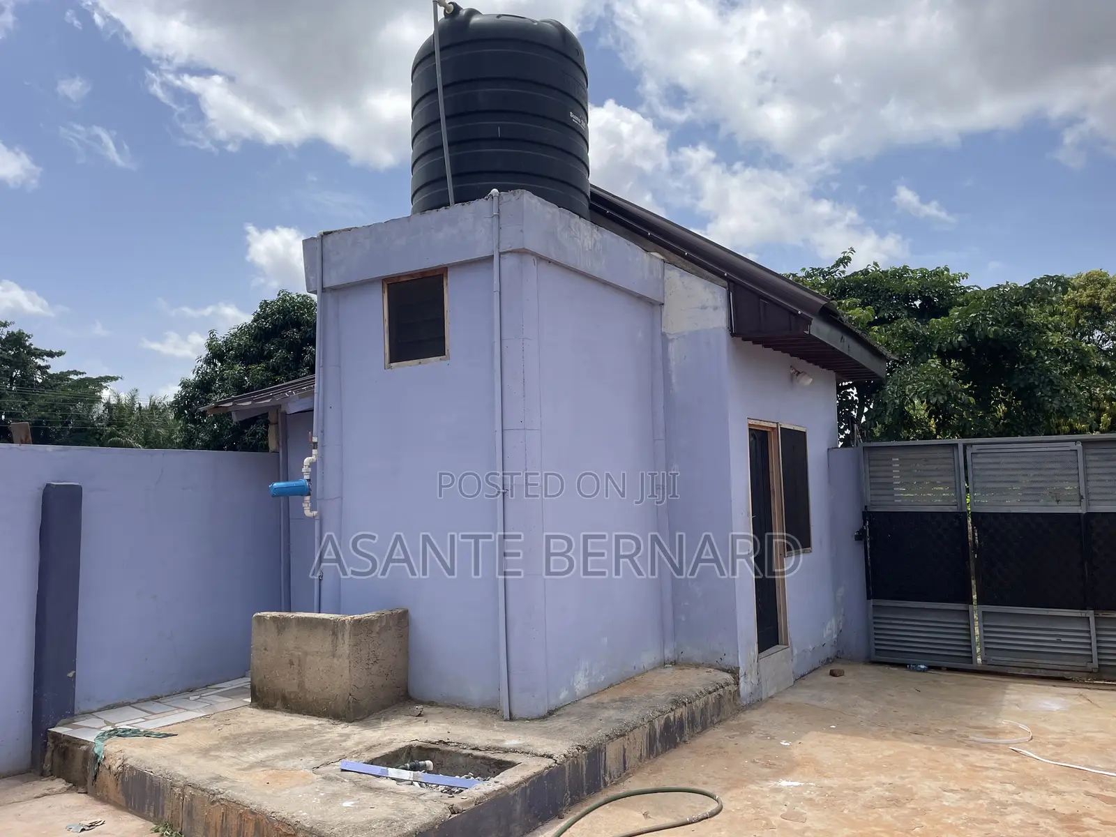 4bdrm Apartment in Nkrankrom, Sunyani West for rent