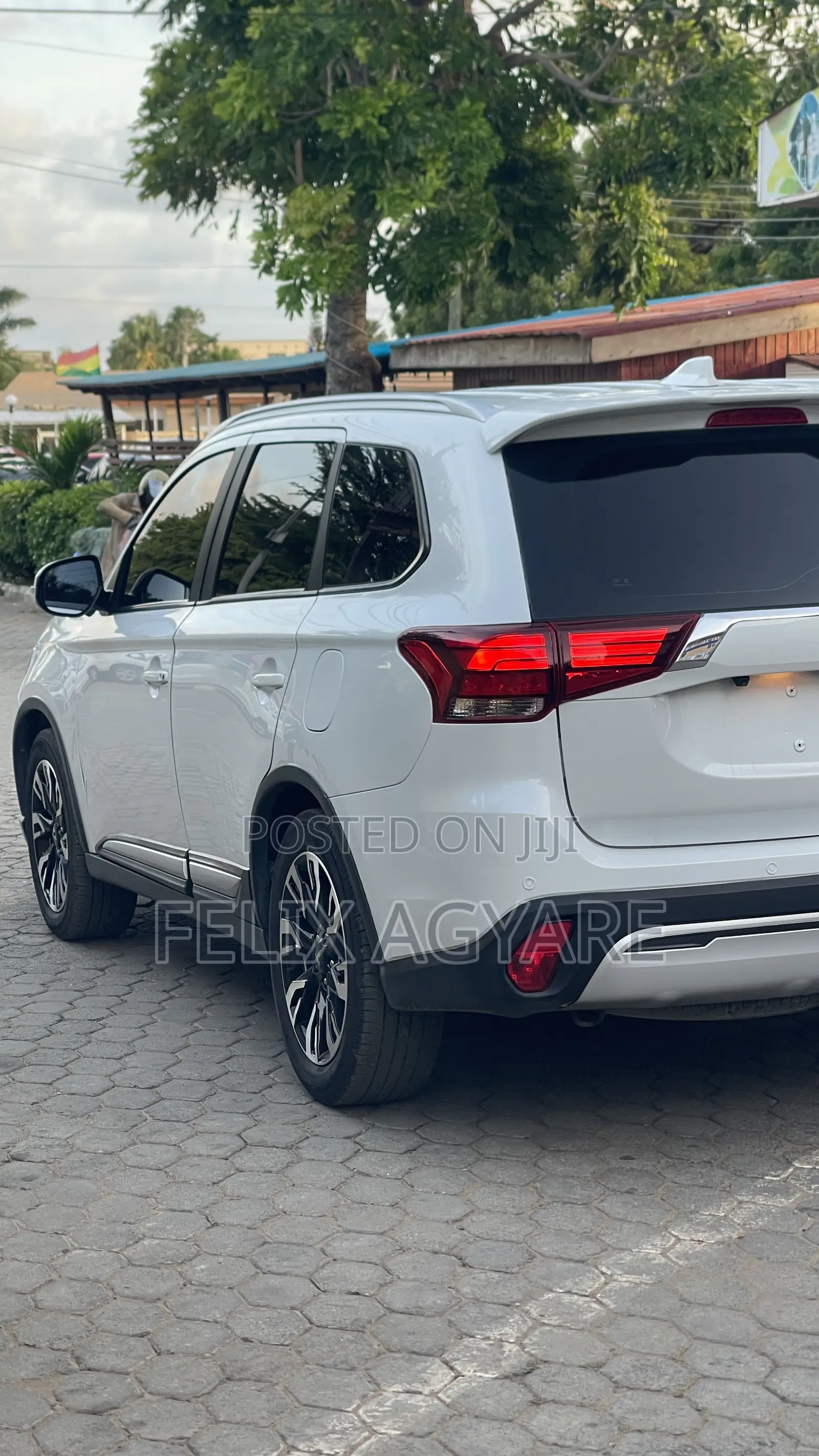Mitsubishi Outlander 2019 White