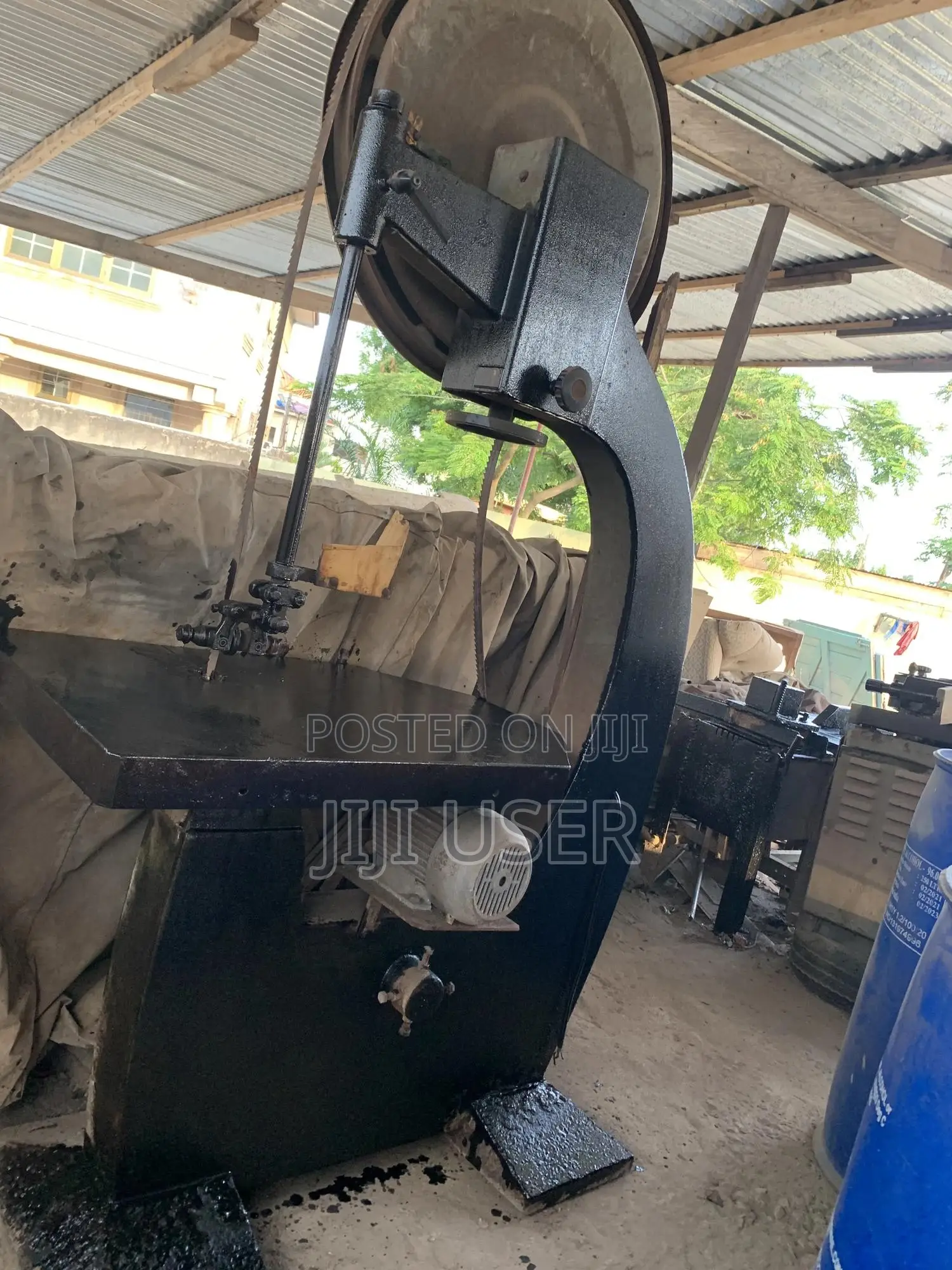 Saw Milling Machines