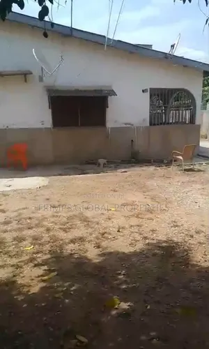 5bdrm House in Accra Metropolitan for sale