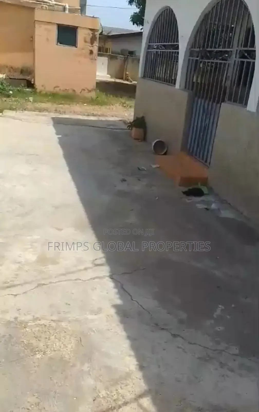 5bdrm House in Accra Metropolitan for sale