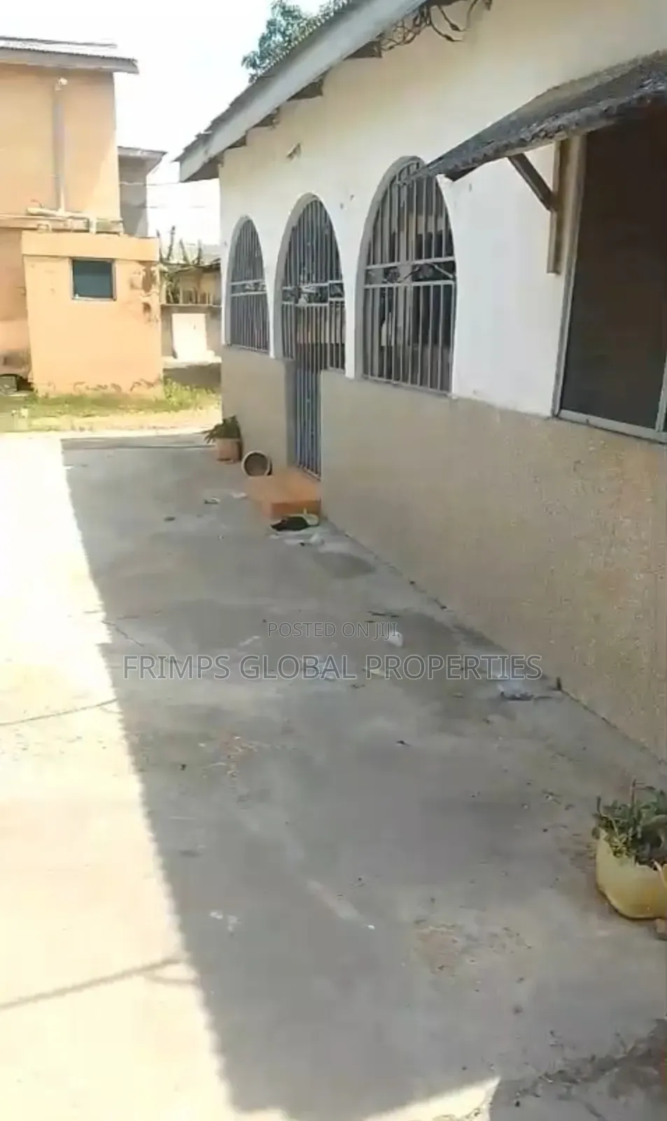 5bdrm House in Accra Metropolitan for sale