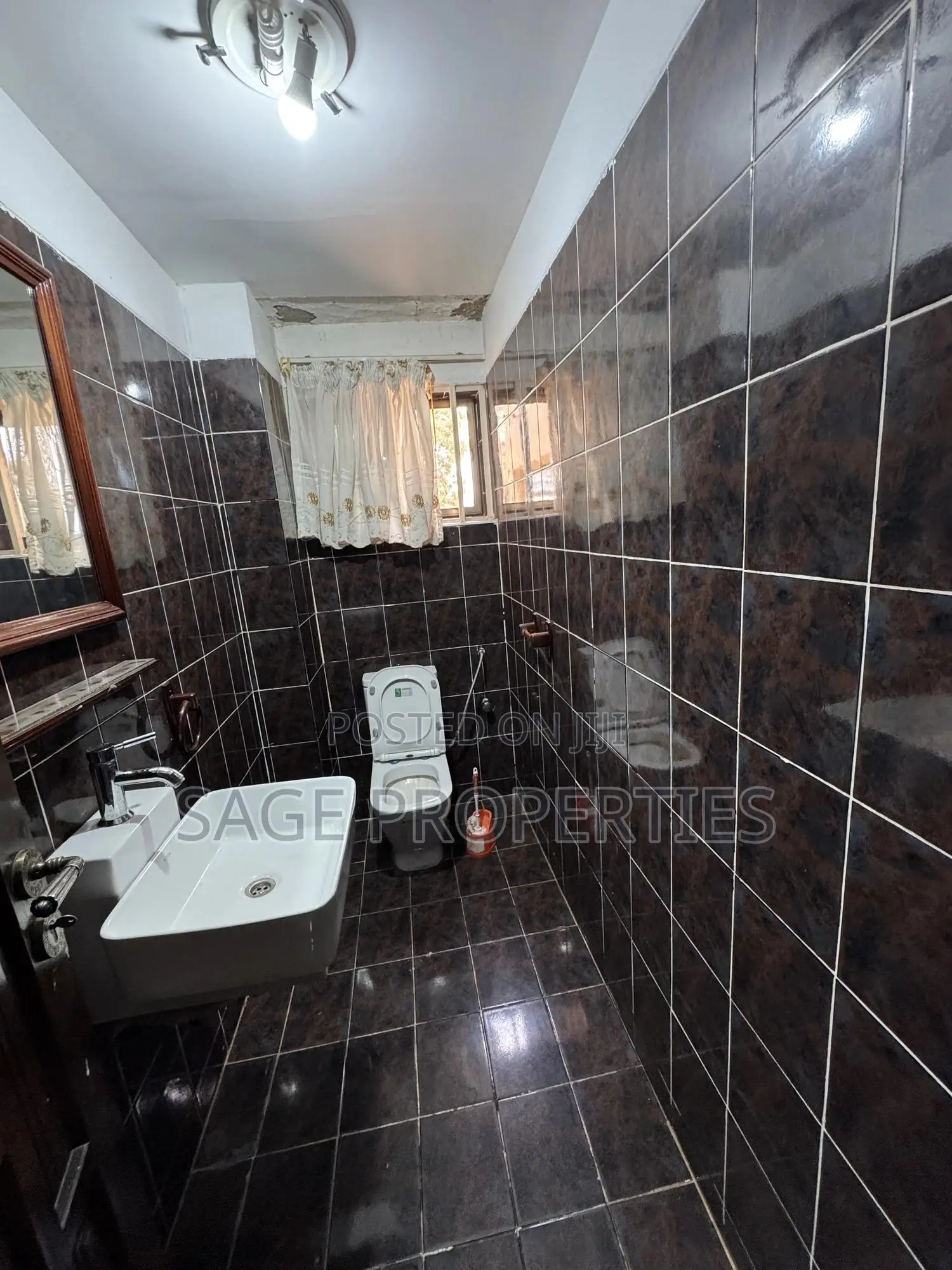 2bdrm Apartment in American House for rent
