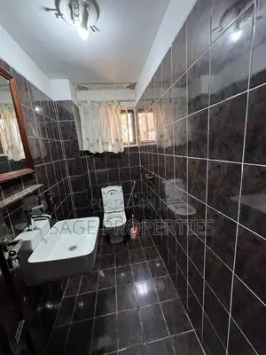 2bdrm Apartment in American House for rent