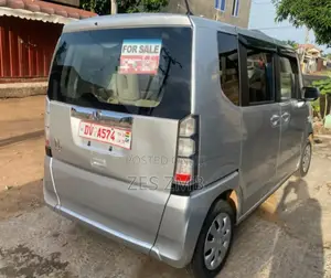 Honda N-Box 2018 Silver