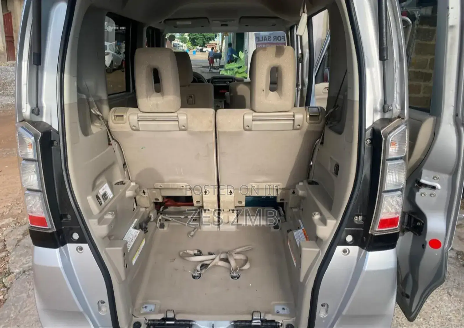 Honda N-Box 2018 Silver