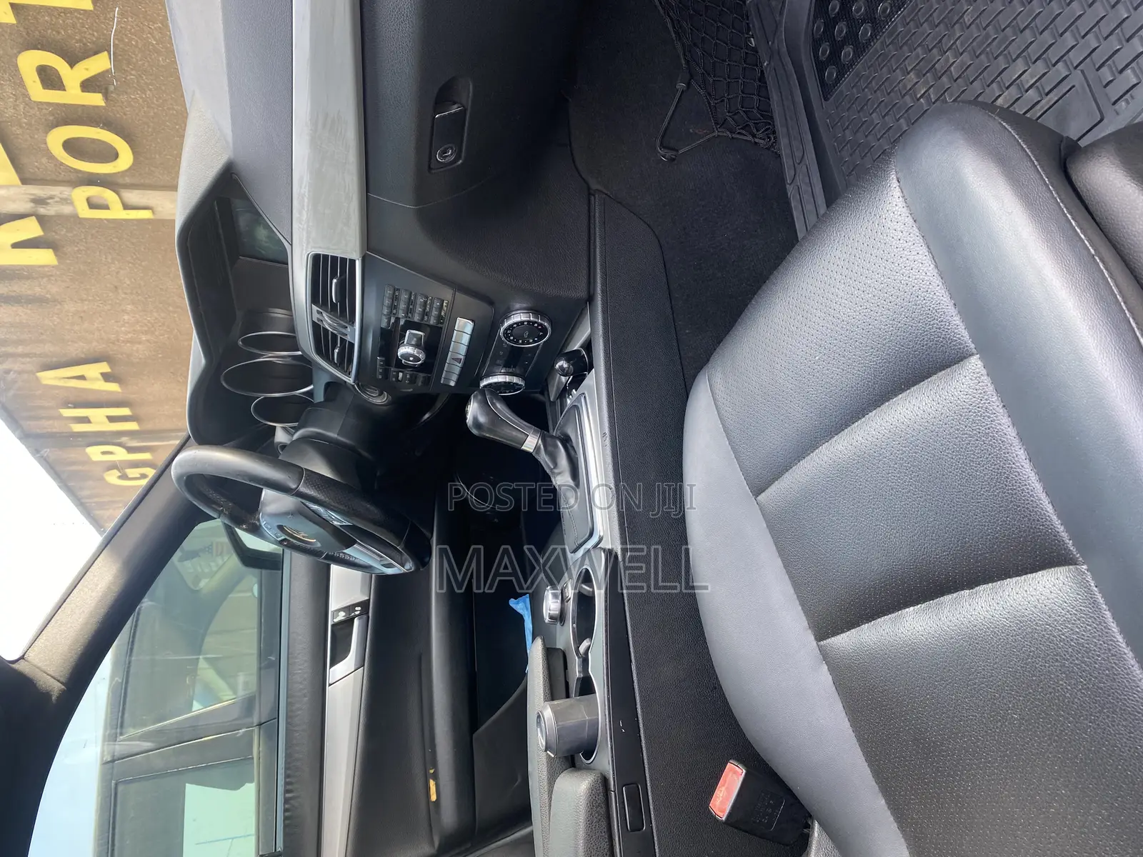 Mercedes-Benz C250 2014 Black