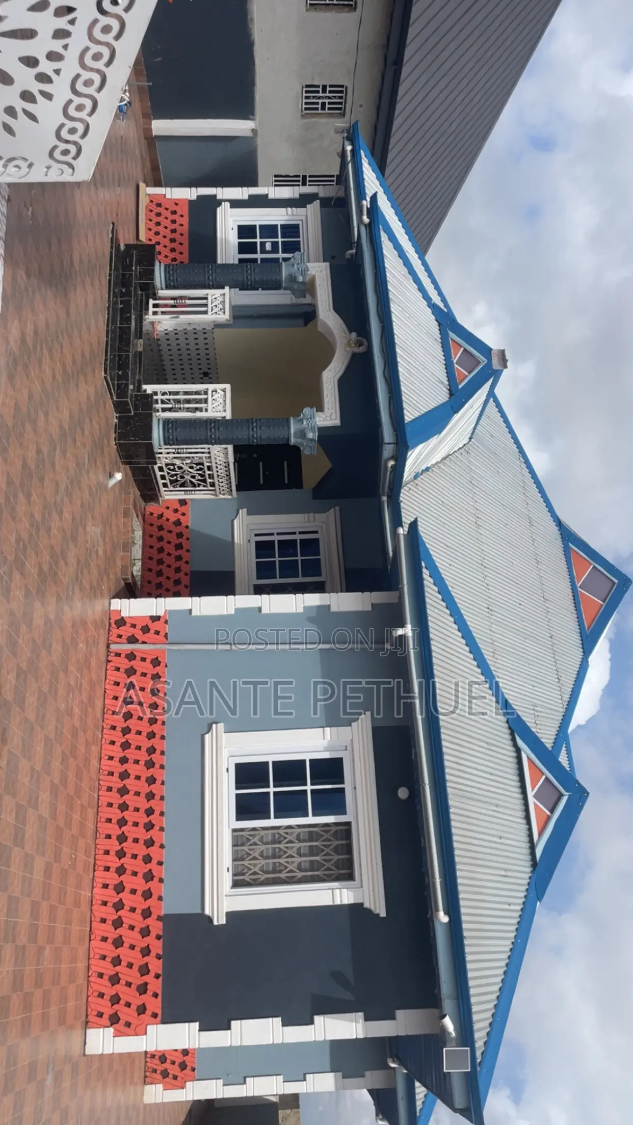 6bdrm House in Bosomtwe for sale