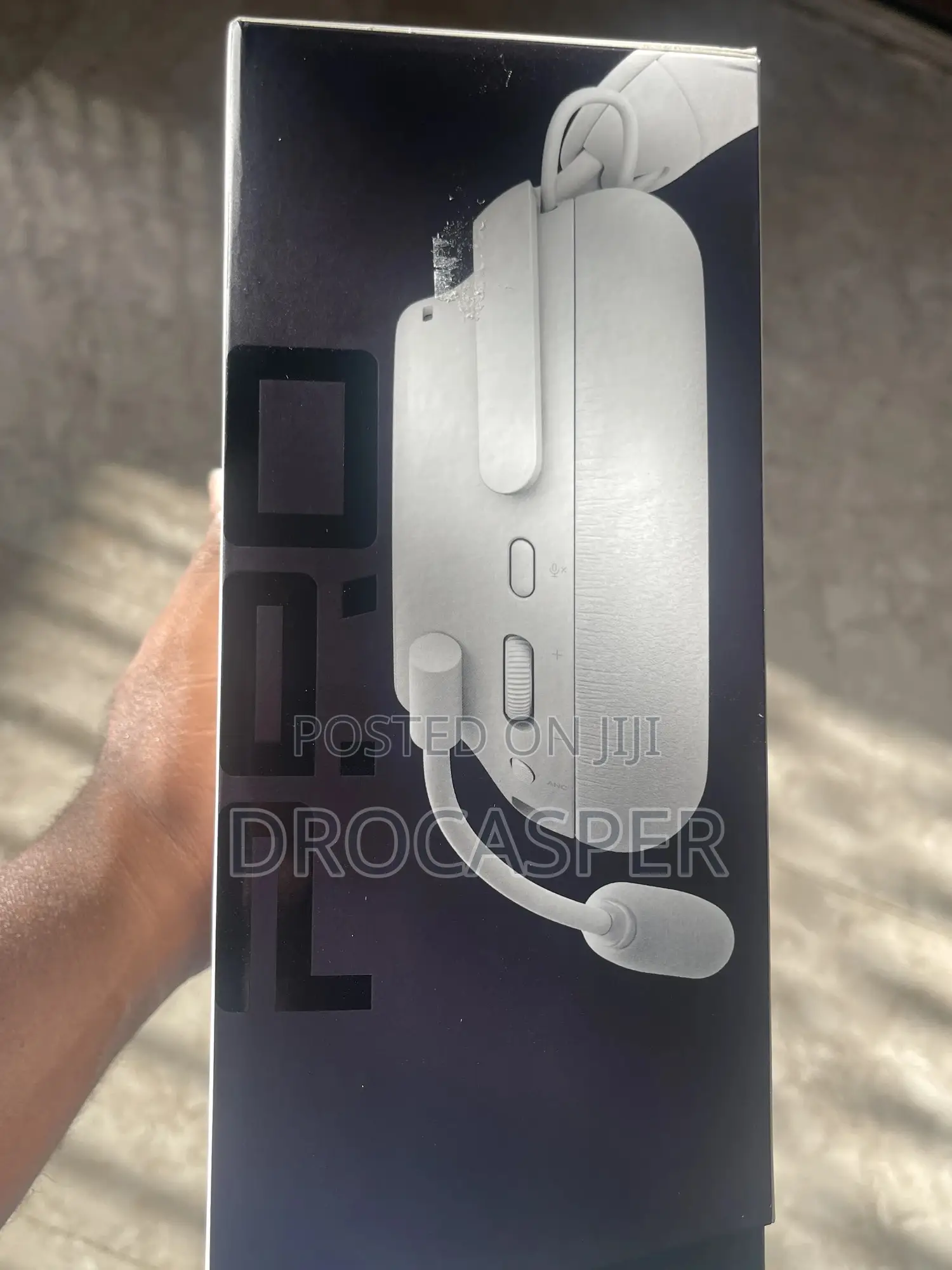 Alienware Pro Wireless Gaming Headset for Windows/Ps/Switch/Mobile