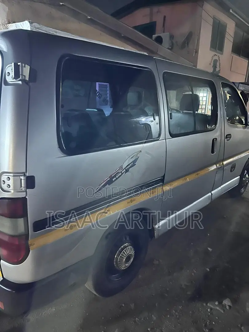Toyota HiAce 2008 Silver
