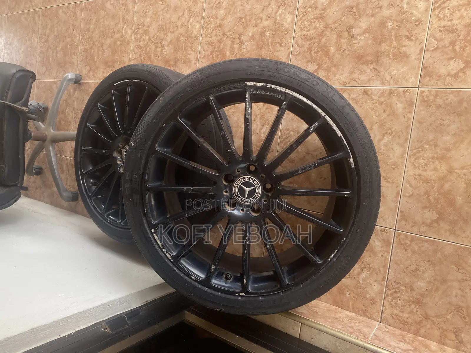 Home Used 20 Inch Mercedes Benz Rim With Tires.