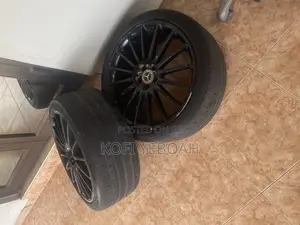 Home Used 20 Inch Mercedes Benz Rim With Tires.