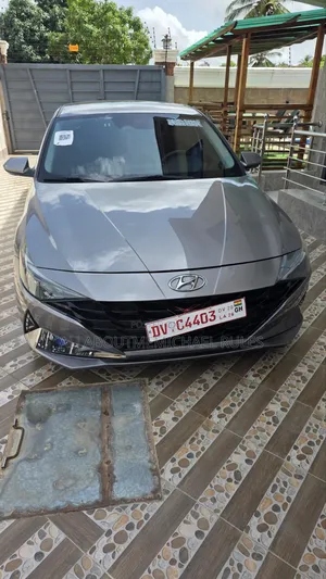 Hyundai Elantra SE 2022 Brown