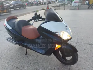Honda Forza 2015