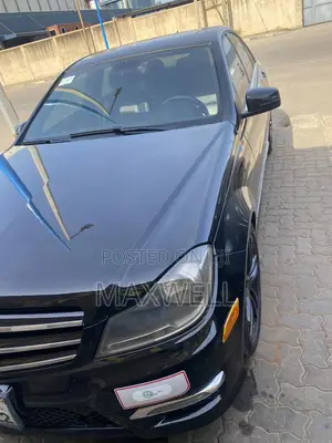 Mercedes-Benz C250 2014 Black