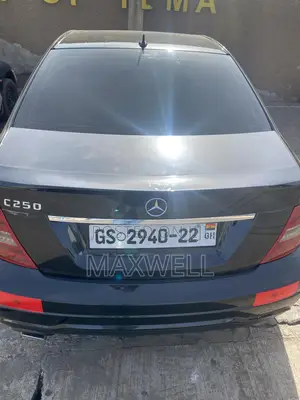 Mercedes-Benz C250 2014 Black