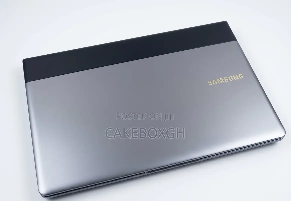Laptop Samsung NP300E7A 4GB Intel Core i3 HDD 500GB