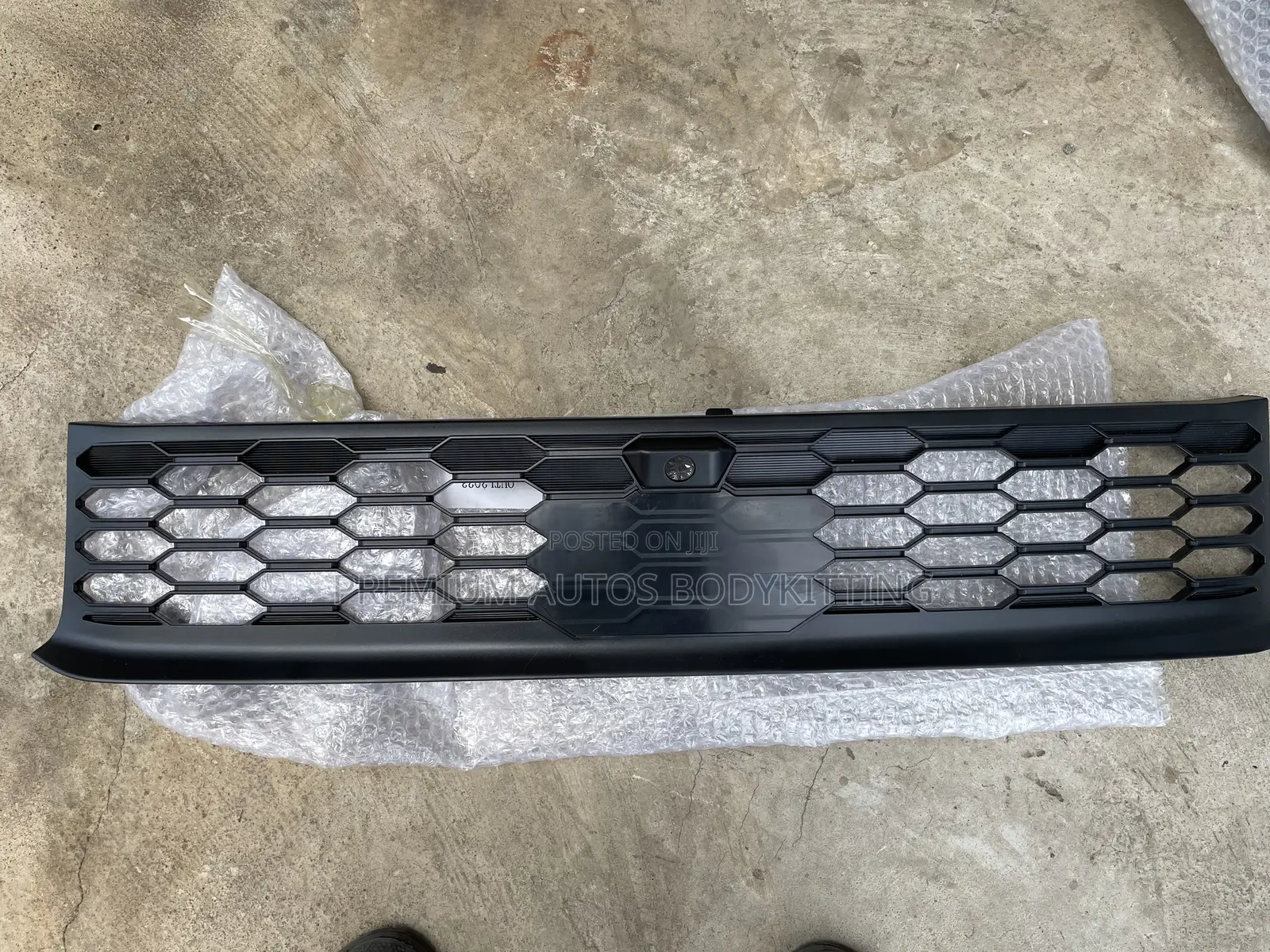 Mitsubishi Outlander 2020–2023 Front Bumper Grille