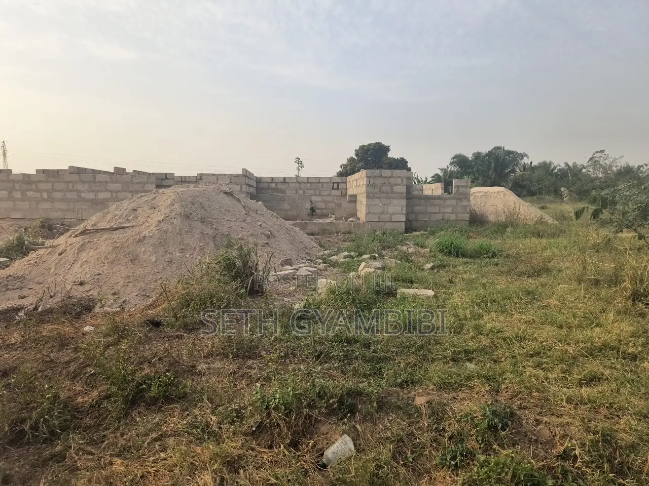 Uncompleted 15 Bedroom Apartments for Hotel