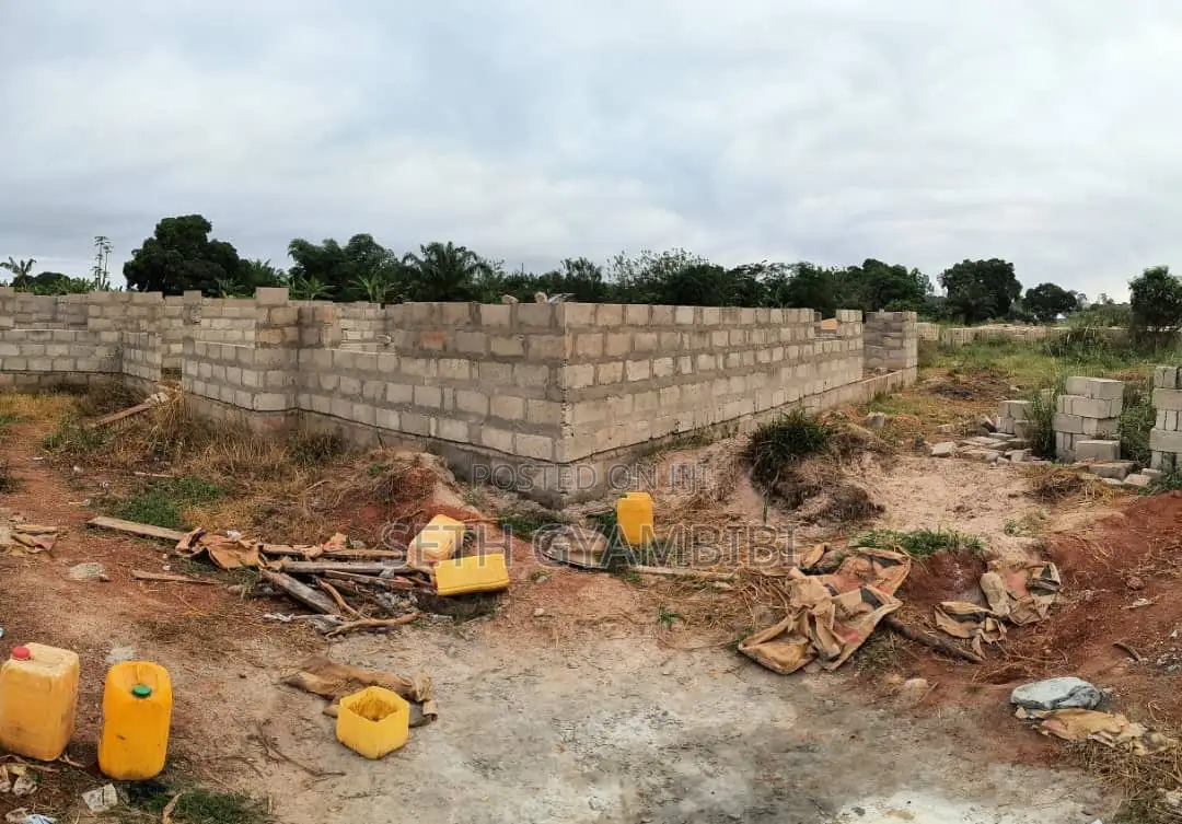 Uncompleted 15 Bedroom Apartments for Hotel