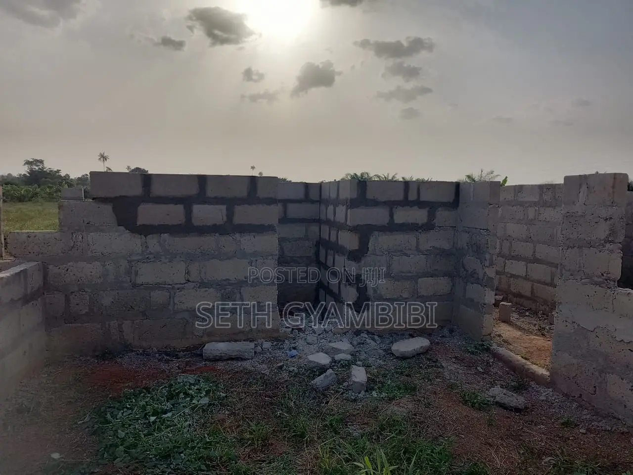 Uncompleted 15 Bedroom Apartments for Hotel