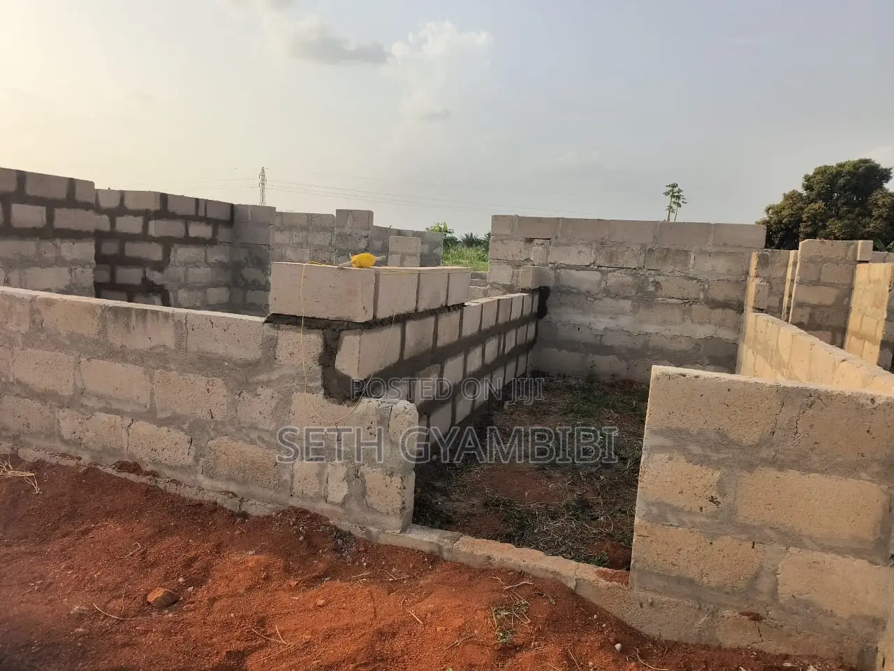 Uncompleted 15 Bedroom Apartments for Hotel
