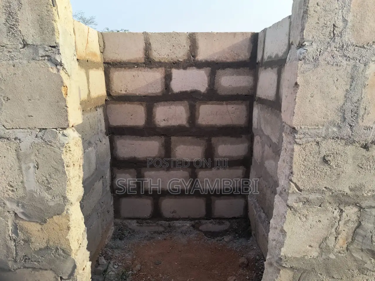 Uncompleted 15 Bedroom Apartments for Hotel