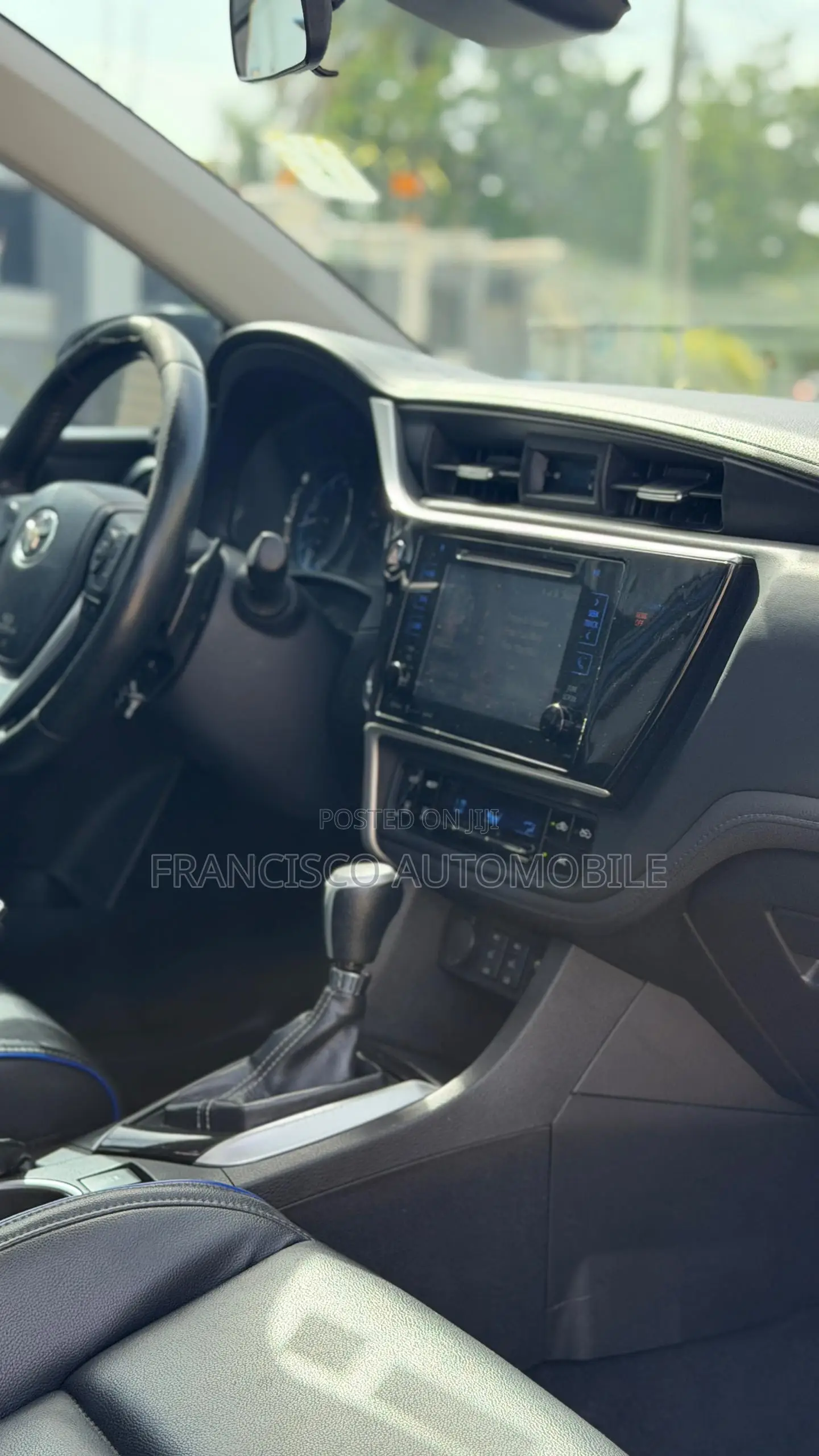 Toyota Corolla XSE (1.8L 4cyl 2A) 2019 Blue