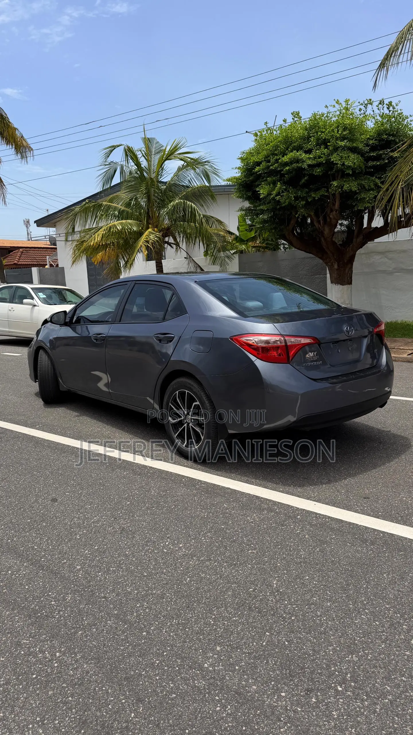 Toyota Corolla SE 4dr Sedan (1.8L 4cyl CVT) 2017 Gray