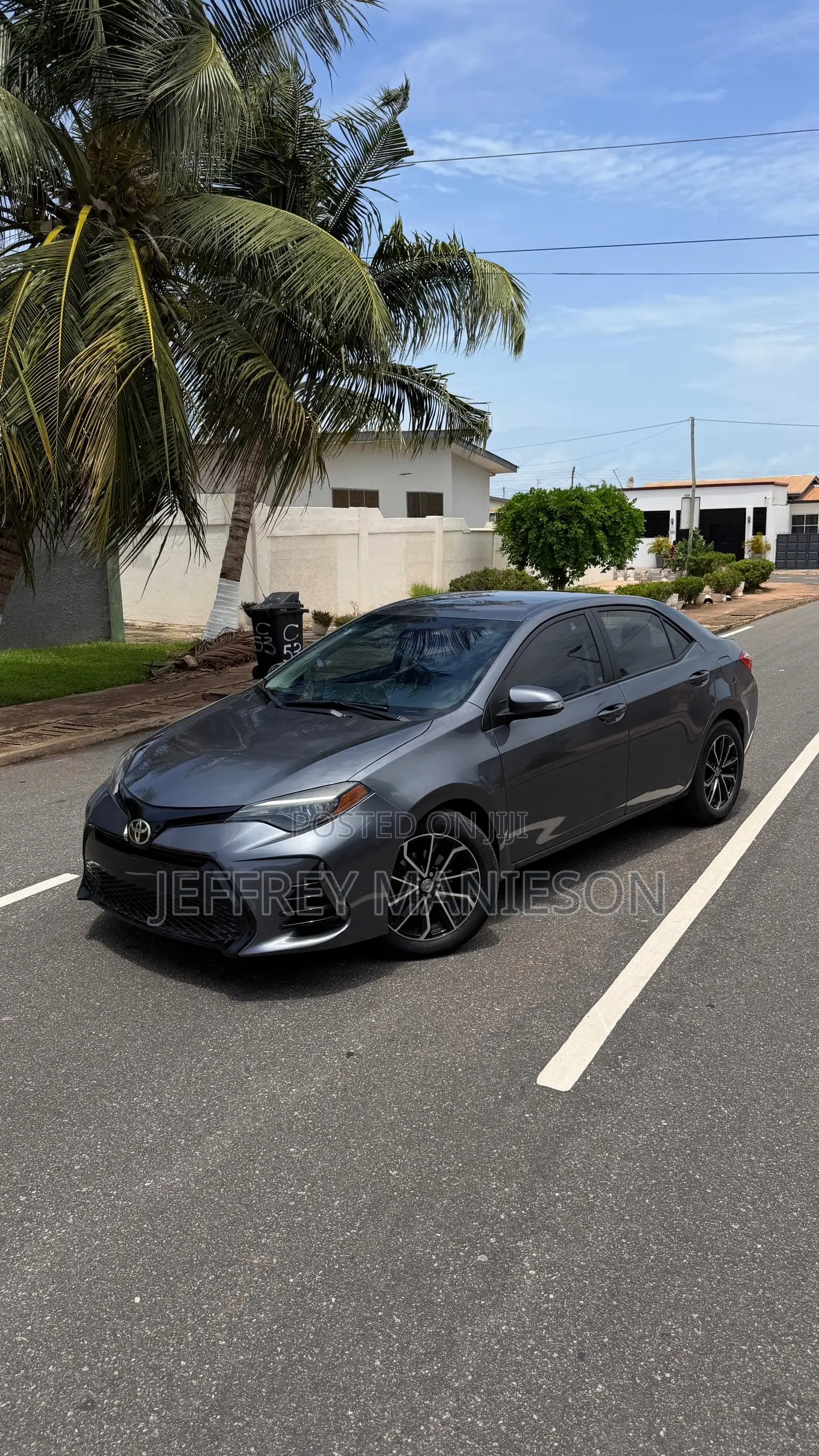 Toyota Corolla SE 4dr Sedan (1.8L 4cyl CVT) 2017 Gray