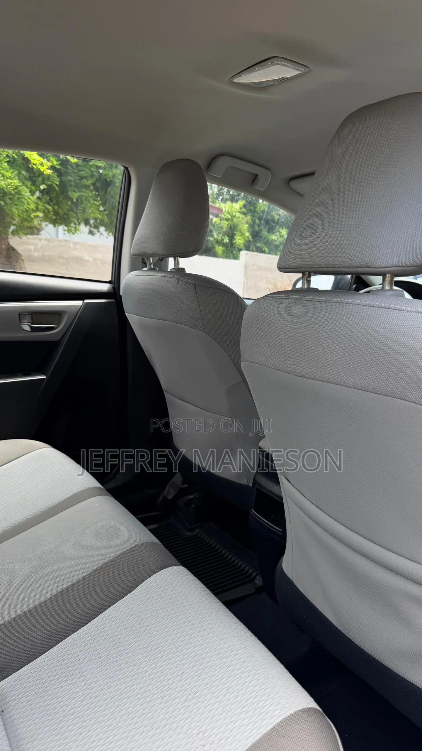 Toyota Corolla SE 4dr Sedan (1.8L 4cyl CVT) 2017 Gray