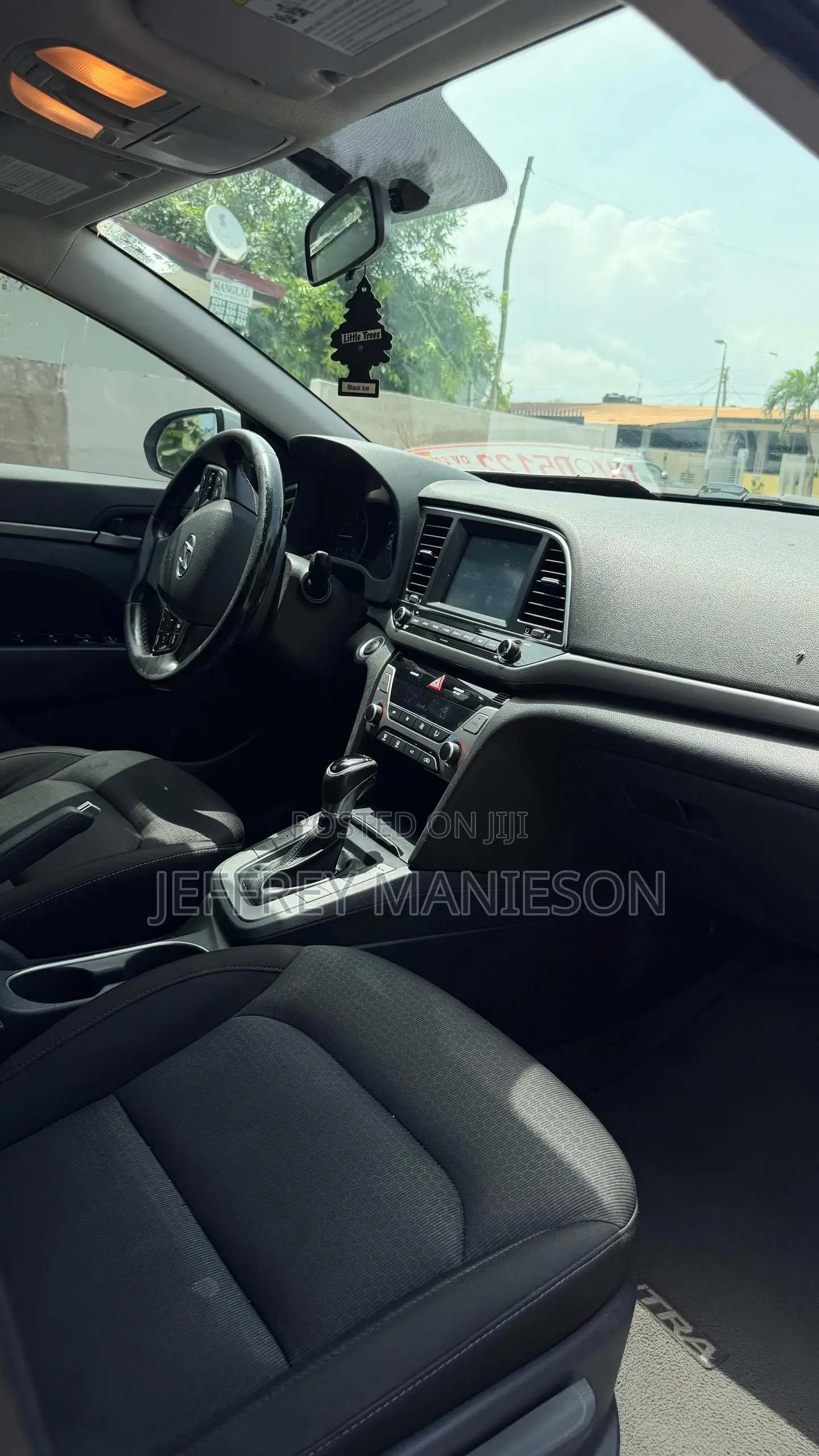 Hyundai Elantra 2018 Silver