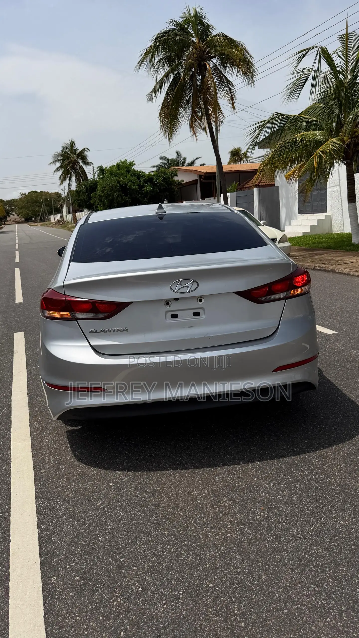 Hyundai Elantra 2018 Silver
