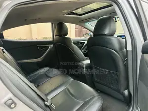Hyundai Elantra Limited Sedan FWD (1.8L 4cyl 6A) 2016 Gray