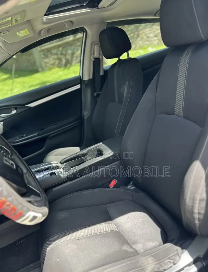 Honda Civic 2018 White