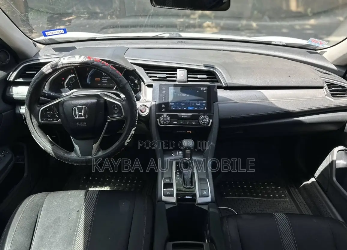 Honda Civic 2018 White