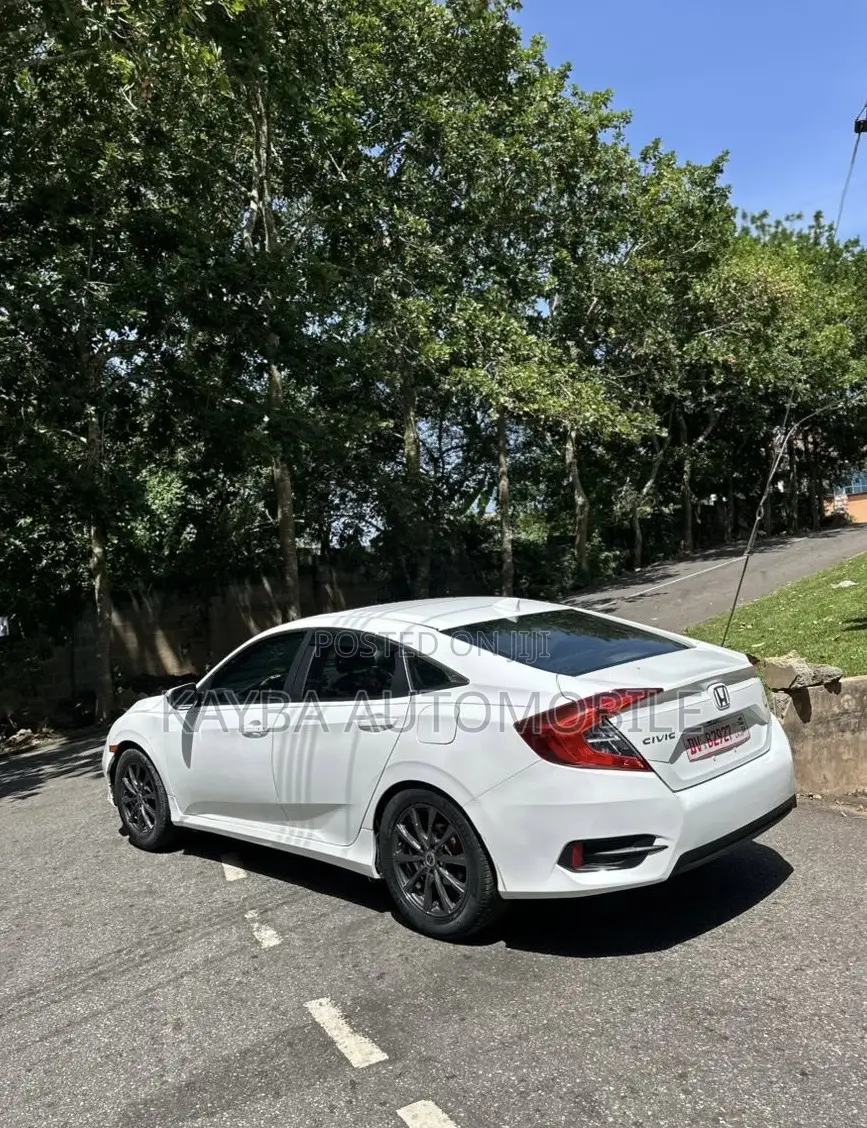 Honda Civic 2018 White